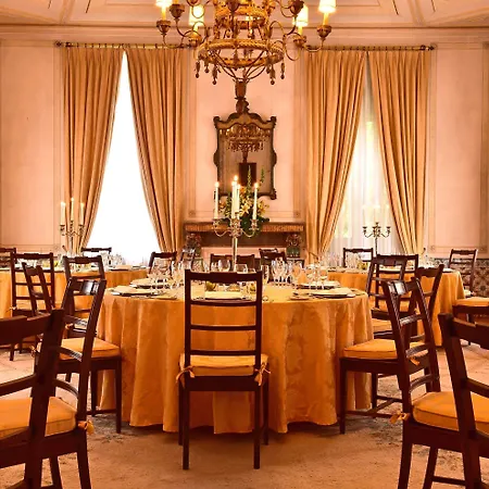 Palacio De 4* Queluz