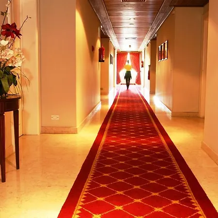 Palacio De 4*