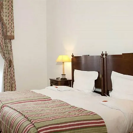 Palacio De 4*